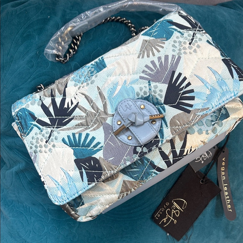 NWT Elle Jae Gypset Shoulder Purse, Quilted, Chain, Beautiful